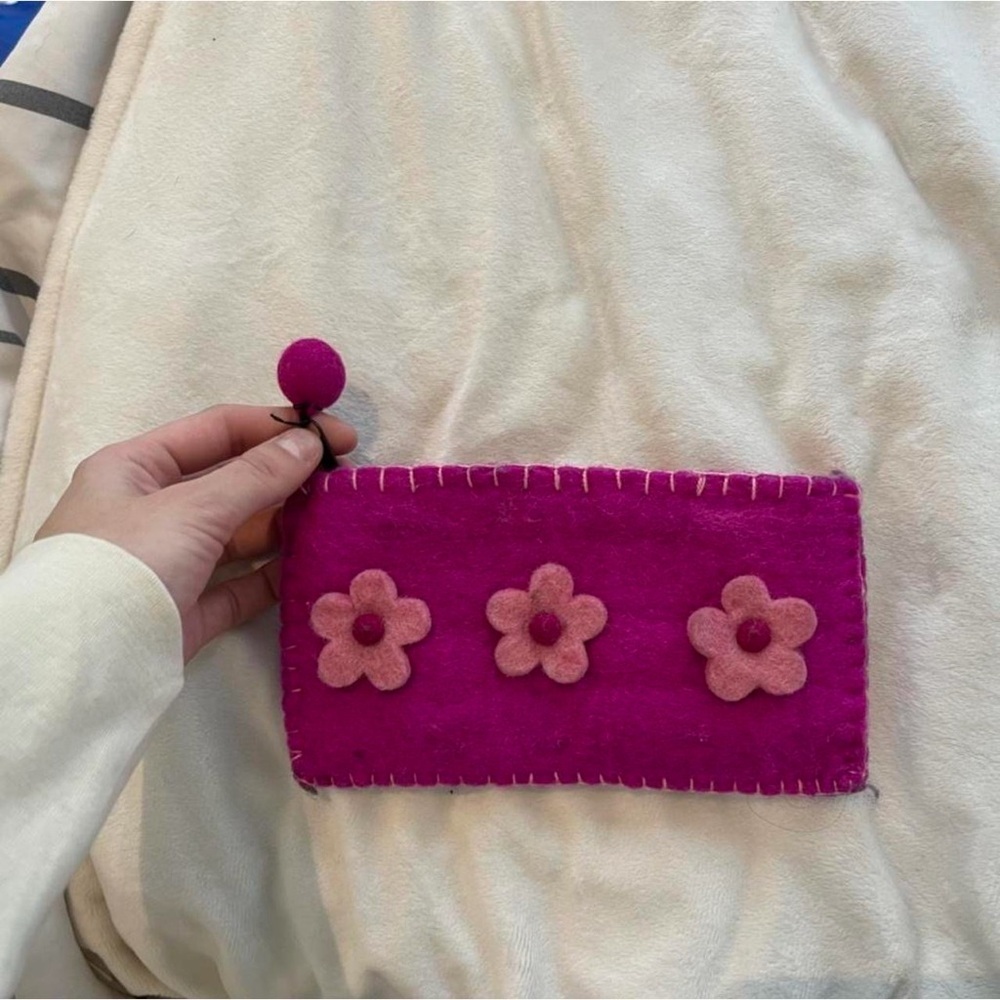 Pink Floral Felt Pouch - Picture 1 of 3